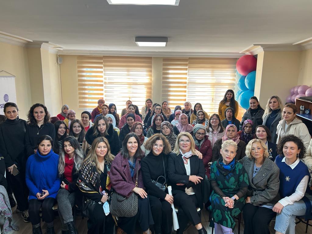 Adana Rotary Kulübü, Adana Soroptimist Kulübü ve Seyhan Belediyesi Kadın ve Aile Hizmetleri Müdürlüğü ile Akran Zorbalığı ve Siber Zorbalık Eğitim Semineri Düzenledi.