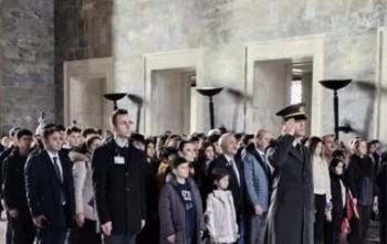 ATATÜRK'E GİDİYORUM