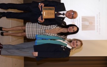 Adana Tepebağ Rotary Kulübünün bu yıl  “Meslek Hizmet Ödülleri” oyuncu Ferit Aktuğ ve marangoz Yusuf Duran’a verildi.