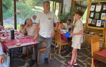 Arkadaşını getir toplantısı