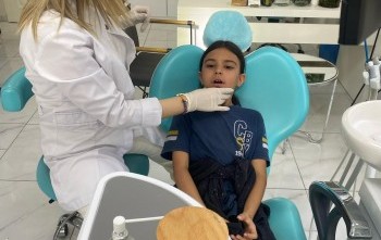 Ağız Diş sağlığı tedavisi yapılan çocuklar
