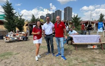 Barınaktaki Hayvanlara Mama Desteği (Mamalar Sizden Pideler Bizden)