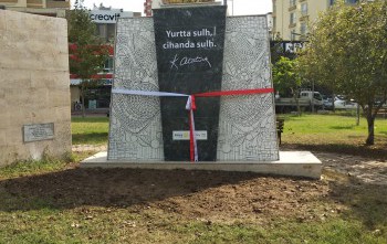 Barış Parkı Atatürk Anıtı