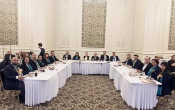 BİZ ROTARYENLERİ NELER MUTLU EDER KONULU ORTAK TOPLANTI