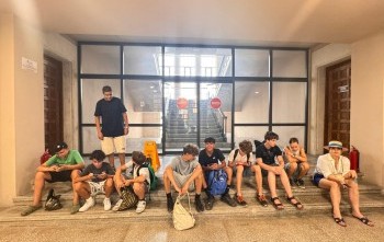 DÜNYANIN DÖRT BİR YANINDAN GELEN ÖĞRENCİLERE TARİHİ GEZİ DÜZENLENMESİ