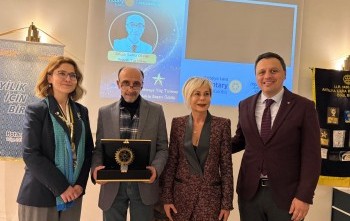 KAYBOLMAYA YÜZ TUTMUŞ MESLEKLERDE BAŞARI ÖDÜLÜ