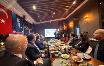 Konuşmacı bankasından 2 konuşmacı ile toplantı