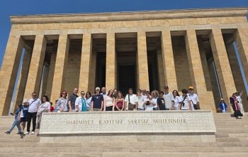 Kısa Dönem Yaz Kampı Öğrencilerimizi ile Anıtkabir Ziyareti