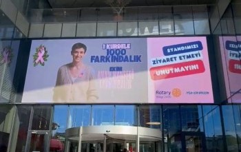 Meme Kanseri ve hipertansiyon farkındalığı Standı LED Reklamı