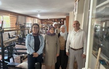 Mersin Sokak Sanatçıları Festivalinde Gözne Kadın Kooperatifine stant açma