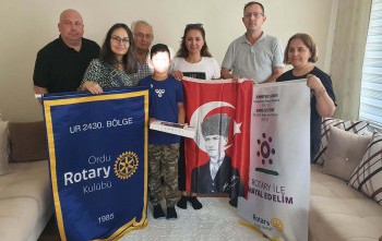 ORDU ROTARY KULÜBÜ ŞEHİT ÇOCUKLARINA TAPLET HEDİYE ETTİ.