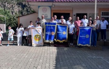 Okul ihtiyaçlarının karşılanması için el ele