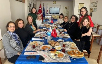 Ordu Rotary Kulübü 8 Mart Dünya Emekçi Kadınlar gününü kulüp lokalinde düzenlediğimiz sabah kahvaltısıyla birlikte kutladı.