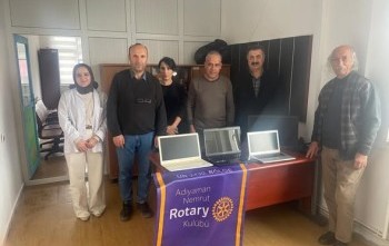 ROTARY’DEN EĞİTİME TEKNOLOJİ DESTEĞİ