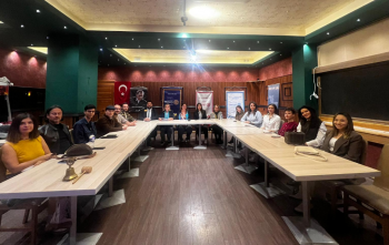 Rotaract Kulüpleri ile en az 2 ortak toplantı