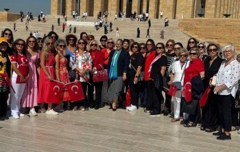 Türk Kadınlar Birliği ile Rotary Toplum Birliği Anıtkabir Ziyareti