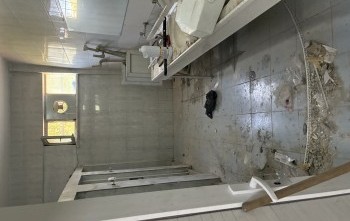 Yeşilpınar Ortaokulunun tuvalet tadilatı ve kitap bağışı