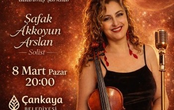 İLKOKUL'A KÜTÜPHANE KURULUMU İÇİN ŞAFAK AKKOYUNLU MÜZİK DİNLETİSİ