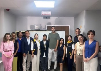 Adana 5 Ocak Rotary Kulübü Sağlık ve Eğitimi Aynı Çatıda Buluşturdu
