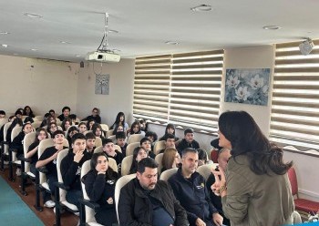 Birlikte Daha Adiliz