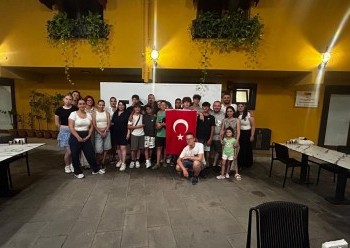 DÜNYANIN DÖRT BİR YANINDAN GELEN ÖĞRENCİLERE TARİHİ GEZİ DÜZENLENMESİ