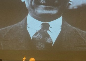 SUNAY AKIN VE ATATÜRK