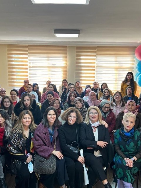 Adana Rotary Kulübü, Adana Soroptimist Kulübü ve Seyhan Belediyesi Kadın ve Aile Hizmetleri Müdürlüğü ile Akran Zorbalığı ve Siber Zorbalık Eğitim Semineri Düzenledi.