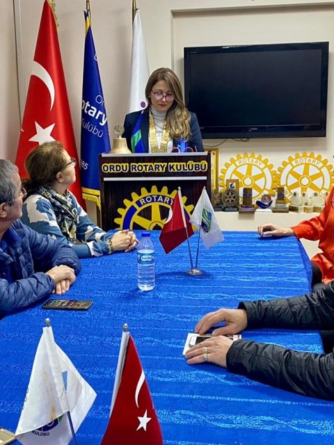 ORDU ROTARY KULÜBÜ 1921. TOPLANTISINI GERÇEKLEŞTİRDİ. Ordu Rotary Kulübü 1921. Toplantısını 06 Aralık 2022 tarihinde Kulüp lokalinde Dönem Başkanı Rtn. Meltem Erbaş’ın yönetiminde yaptı. Başkan Meltem Erbaş yapılan ve yapılacak p