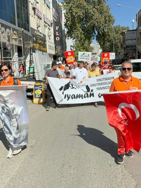 ENGELLİLER ADIYAMAN’I UNUTMADIK, UNUTMAYACAĞIZ DİYEREK YÜRÜDÜ