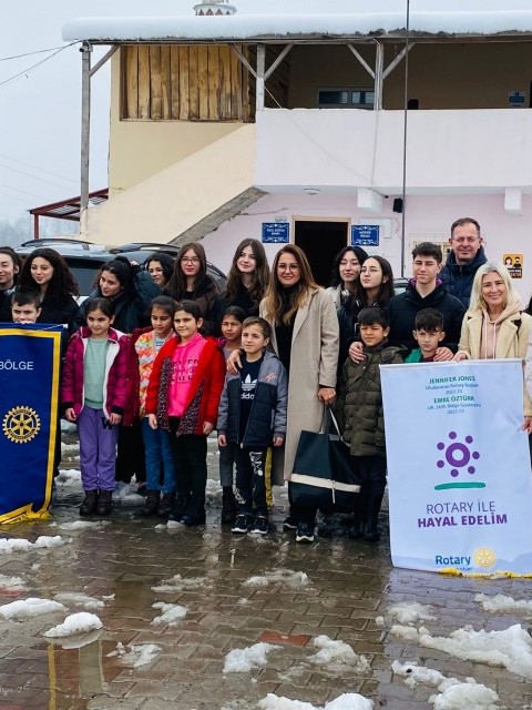 ORDU ROTARY KULÜBÜ - ORDU UĞUR FEN VE ANADOLU LİSESİ İLE BİRLİKTE KORGAN-BELALAN YOLAĞZI OKULU ÖĞRENCİLERİNİ SEVİNDİRDİ.