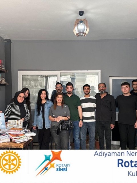 ROTARY KULÜPLERİNDEN SINAVA HAZIRLANAN ÖĞRENCİLERE KİTAP VE HEDİYE ÇEKİ DESTEĞİ