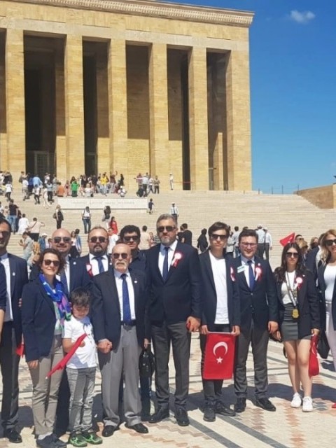 Rotary Kulüpleri Yeni Döneme Atatürk'ün Huzunda Başladı
