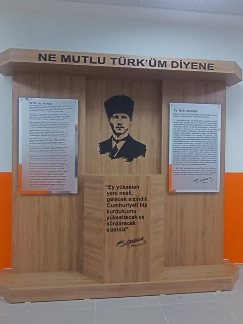 Adana Güney Rotary Hürkuş Anaokulu Atatürk Köşesi