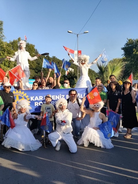 KDZ.EREĞLİ ROTARY KULÜBÜ FESTİVALDE 'ÇOCUK FELCİNE SON' DEDİ