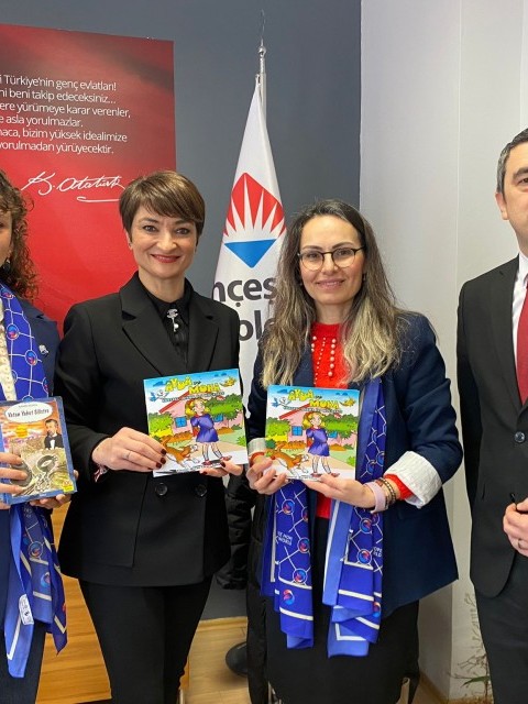 Ordu Rotary Kulübü UR 2430 Bölge Çevre Komitesinin projesi olan AYDA ile MOKA kitapçığını temin ederek Ordu Bahçeşehir Koleji kütüphanesine bağışladı.