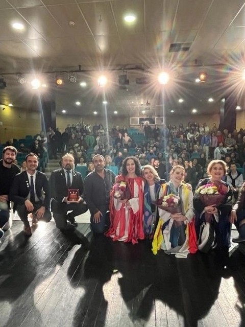 Eskişehir'de 'Sahneden Dayanışma'