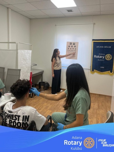 Adana Rotary Kulübü olarak, ÇOİM (Çukurova Üniversitesi Çocuk İyilik Merkezi) 2. Grup Öğrencilerimize Göz Taraması, Ailelerin Göz Sağlığı ile İlgili Bilgilendirme, Çocukların Gözlük vb ihtiyaçlarının karşılanması