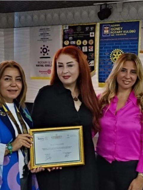Konuşmacı Konuğumuz Emine Gücek
