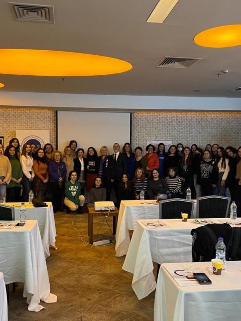 Yenimahalle Rotary Kulübü - 13.01.2024 Tarihinde serviks kanseri ile ilgili proje etkinliğimizi Türk Üniversiteli Kadınlar Derneği ile gerçekleştirdik.