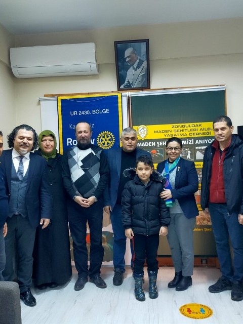 KDZ.EREĞLİ ROTARY KULÜBÜNDEN MADEN ŞEHİDİ ÇOCUKLARINA TABLET