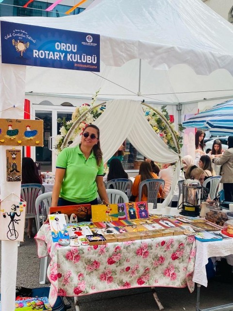 Ordu Rotary Kulübü Mersin 4. Sokak Sanatçıları Festivalinde Stant açtık.