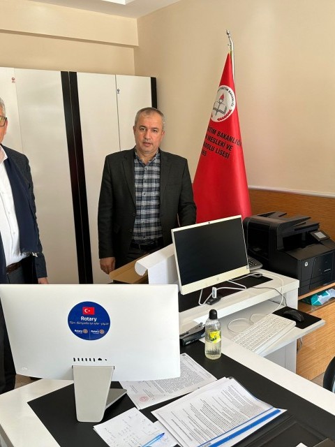 ROTARY’DEN “EĞİTİME TEKNOLOJİ DESTEĞİ” PROJESİ