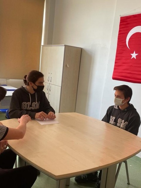 Bariş ve Anlaşmazlıkların Çözümü Akran Arabuluculuk