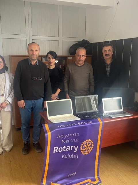 ROTARY’DEN EĞİTİME TEKNOLOJİ DESTEĞİ