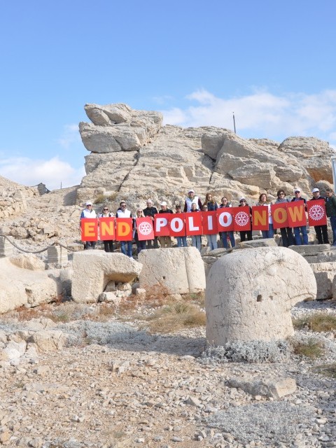 ÇOCUK FELCİNE (POLIO) DİKKAT ÇEKMEK İÇİN NEMRUT DAĞI ZİRVESİNDEYİZ