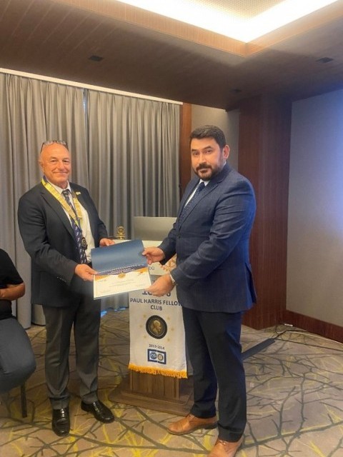 Adana Seyhan Rotary,Anadolu Lisesi Müdürü Sn.Tunahan Akdaş ,öğretmen ve Öğrencilerin Sunumu