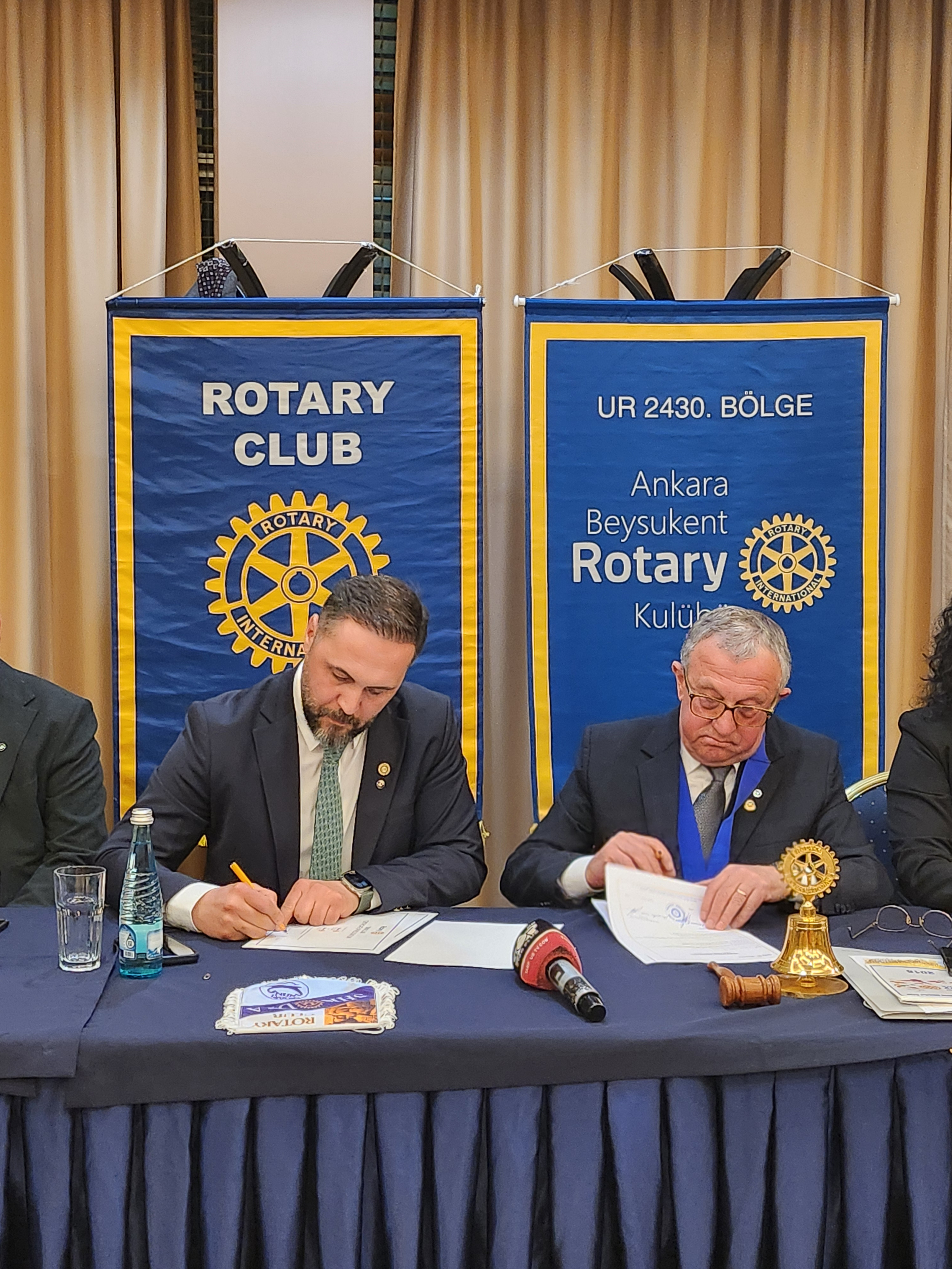 Ankara Beysukent Rotary Kulübü olarak Eindhoven International, Prishtina ve Shkodre Rotary Kulüpleri ile İkiz Kulüp Anlaşması Yaptık