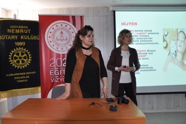ROTARY ADIYAMAN’DAKİ OKULLARDA SEPSİS, SU ve HİJYEN EĞİTİMİ VERİYOR