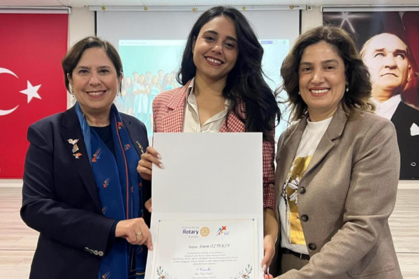 Adana Koza Rotary Kulübü ile Akran Zorbalığı konulu seminer düzenlendi.