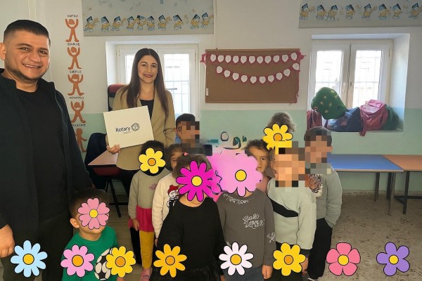 Adana Koza RK. "Anaokuluna Kırtasiye Yardımı""
